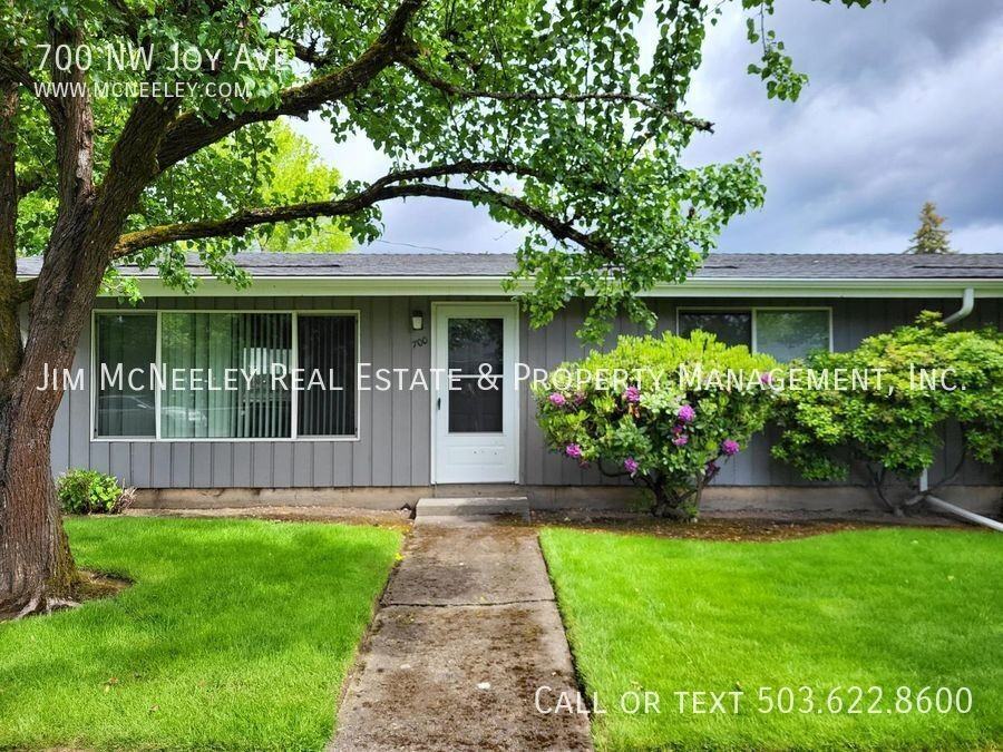 700 Nw Joy Ave - Photo 2 of 12