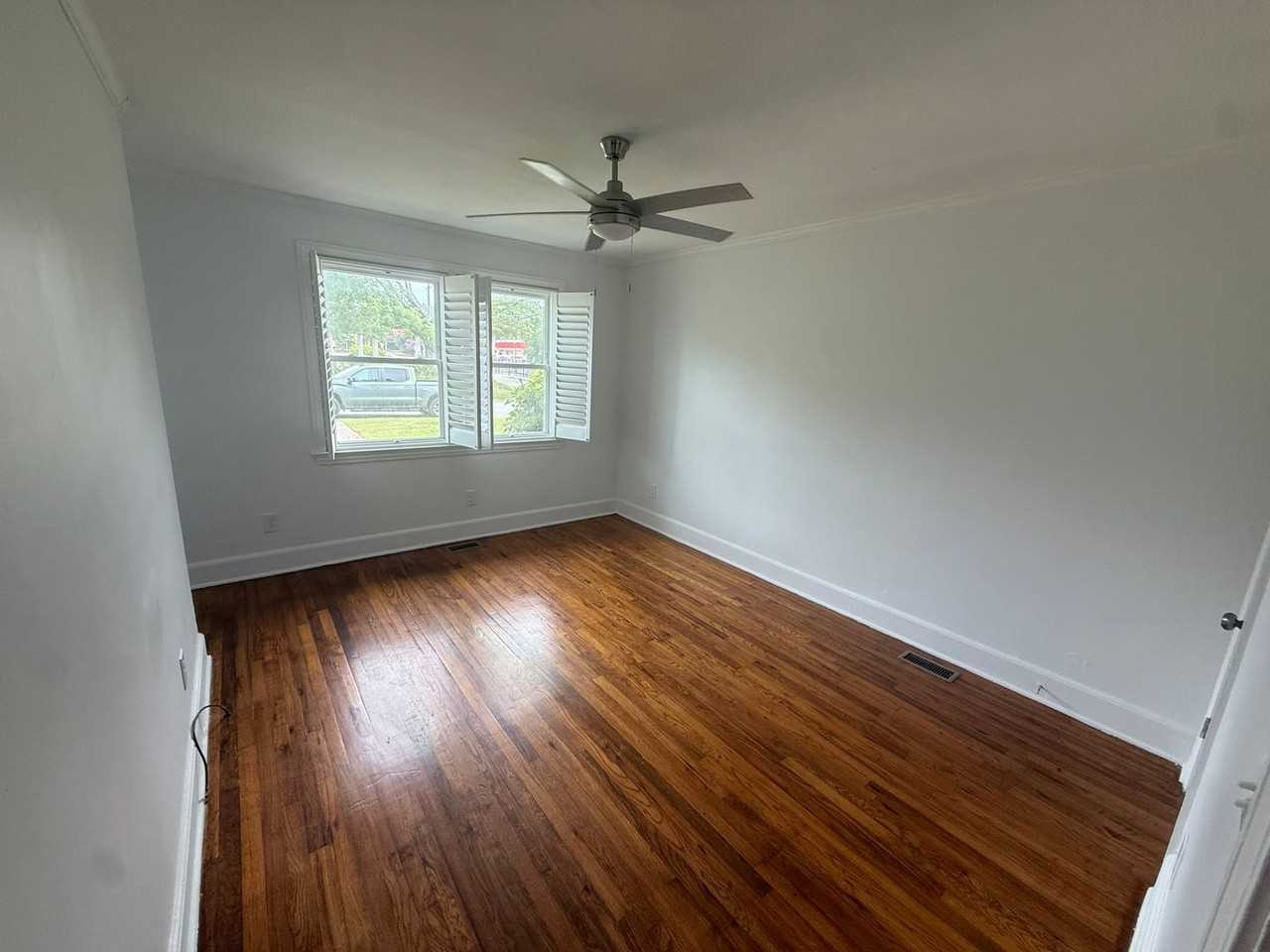 3732 Moss Ave - Photo 4 of 20