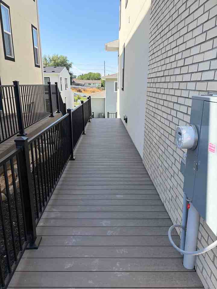 909 W Bullion St #B - Photo 5 of 17