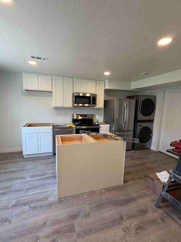 909 W Bullion St #B - Photo 6 of 17