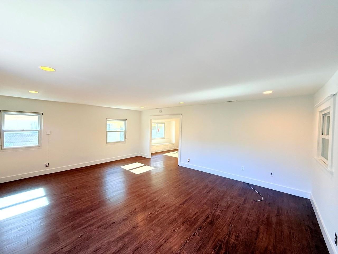 4447 Lockwood Ave - Photo 6 of 42