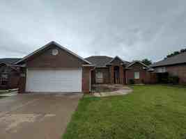 featured image of 2207 N Burdick St