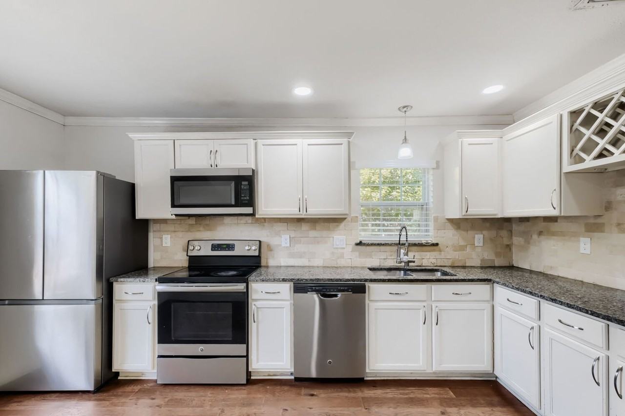 114 Conway Dr - Photo 6 of 17