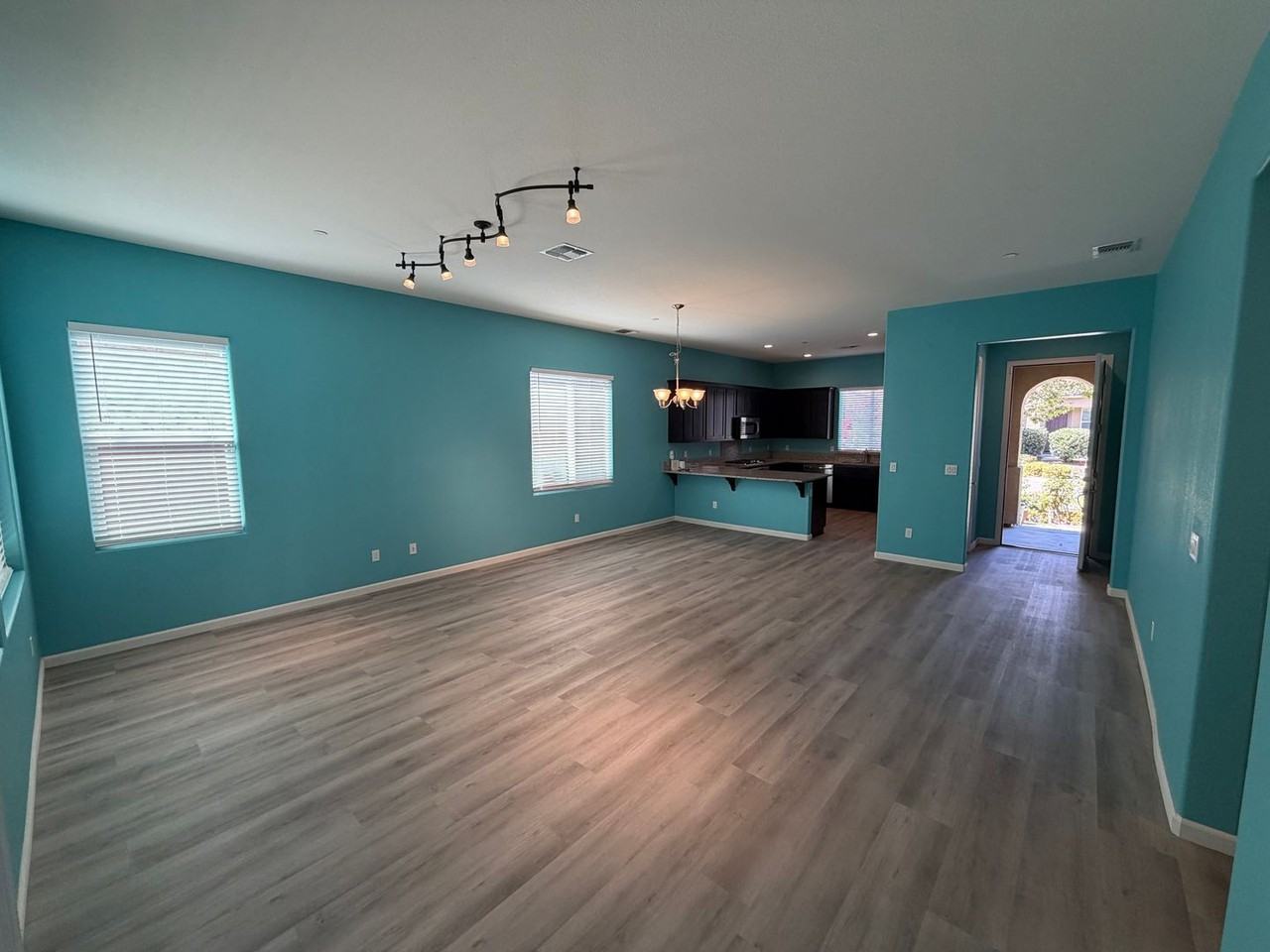 3554 Sardinia Island Way - Photo 7 of 37