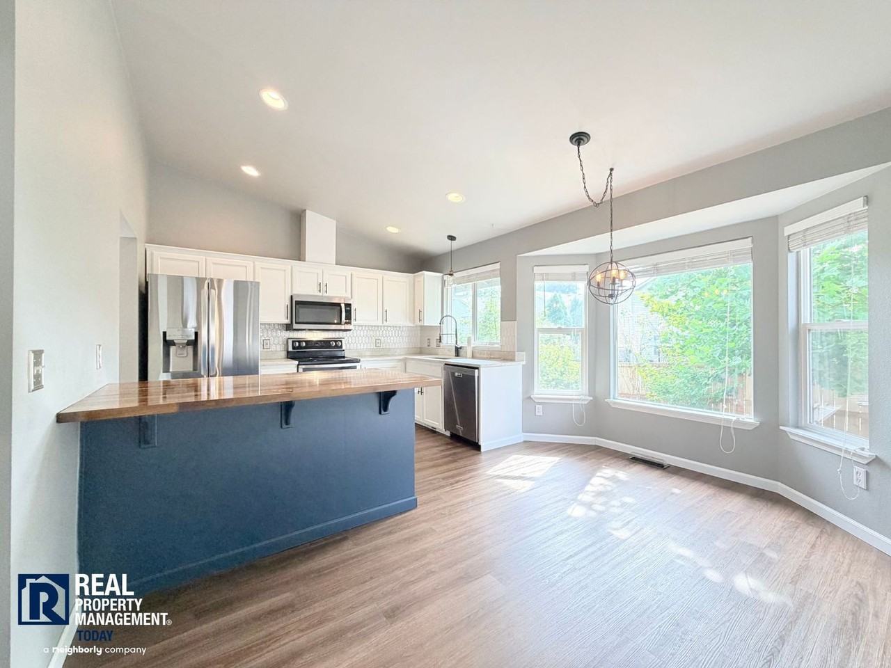 16914 120th Ave E - Photo 2 of 31