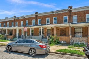 featured image of 2335 Lauretta Ave