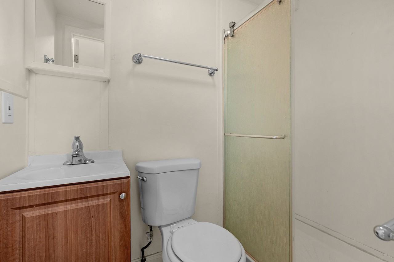 2335 Lauretta Ave - Photo 6 of 22