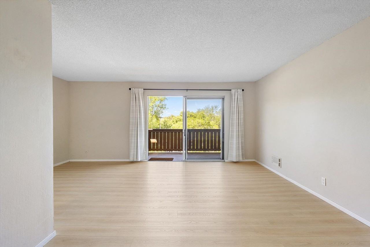 1327 Webster St Apt B305 - Photo 5 of 14