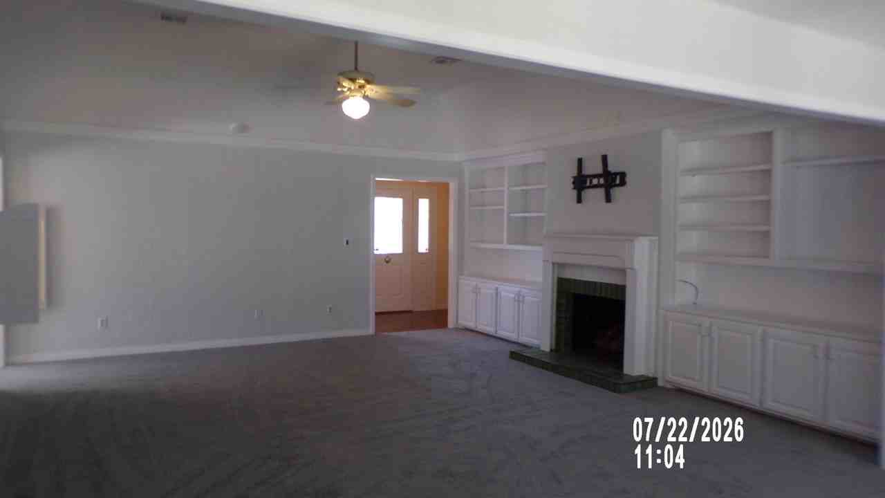 802 Nw Seaton Pl - Photo 4 of 50