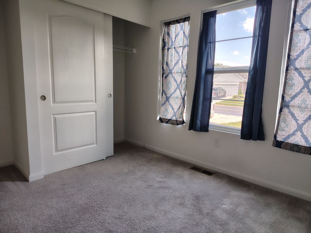 1458 Catford Ct - Photo 6 of 32