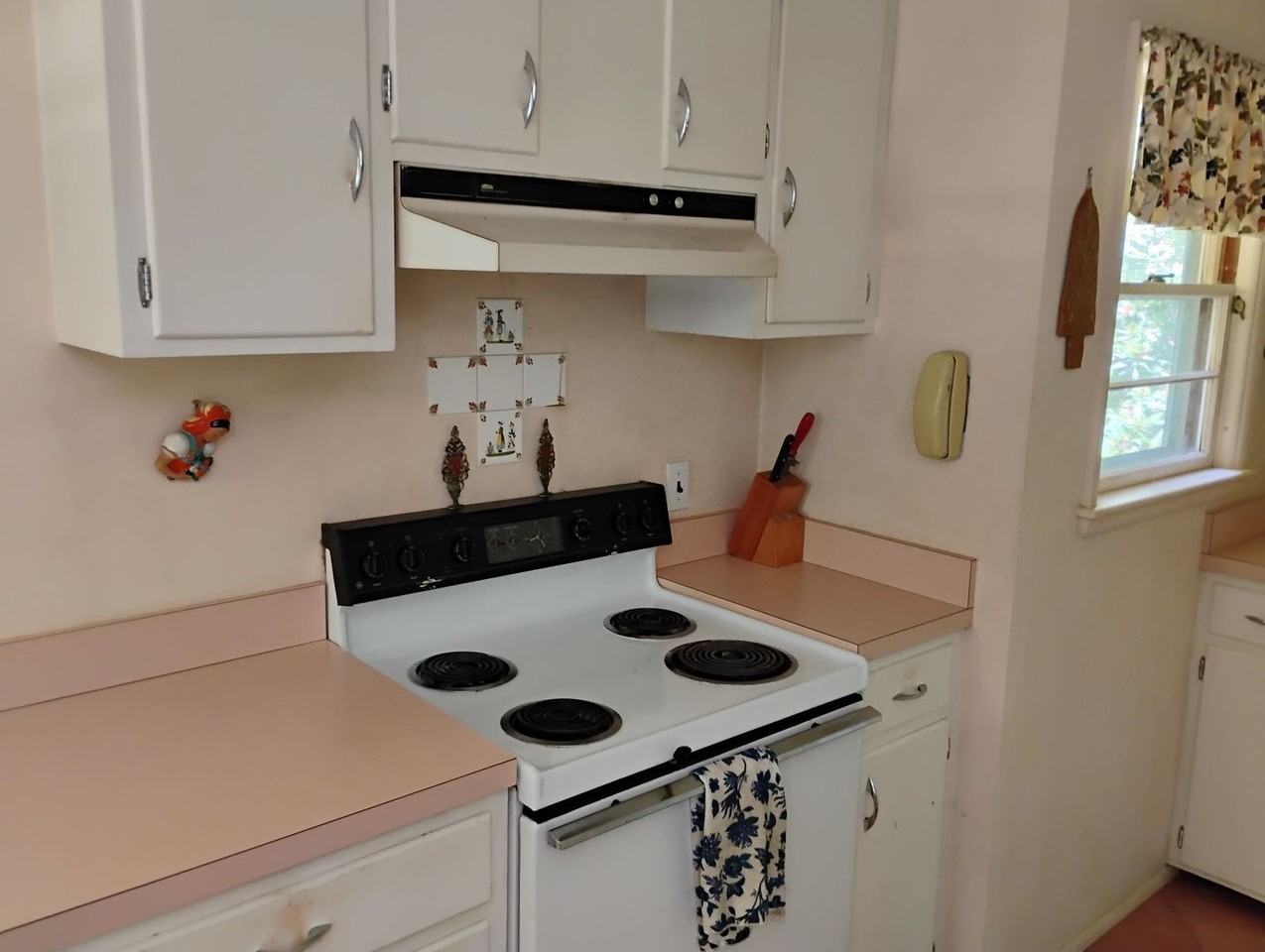 200 Garey Rd - Photo 2 of 45