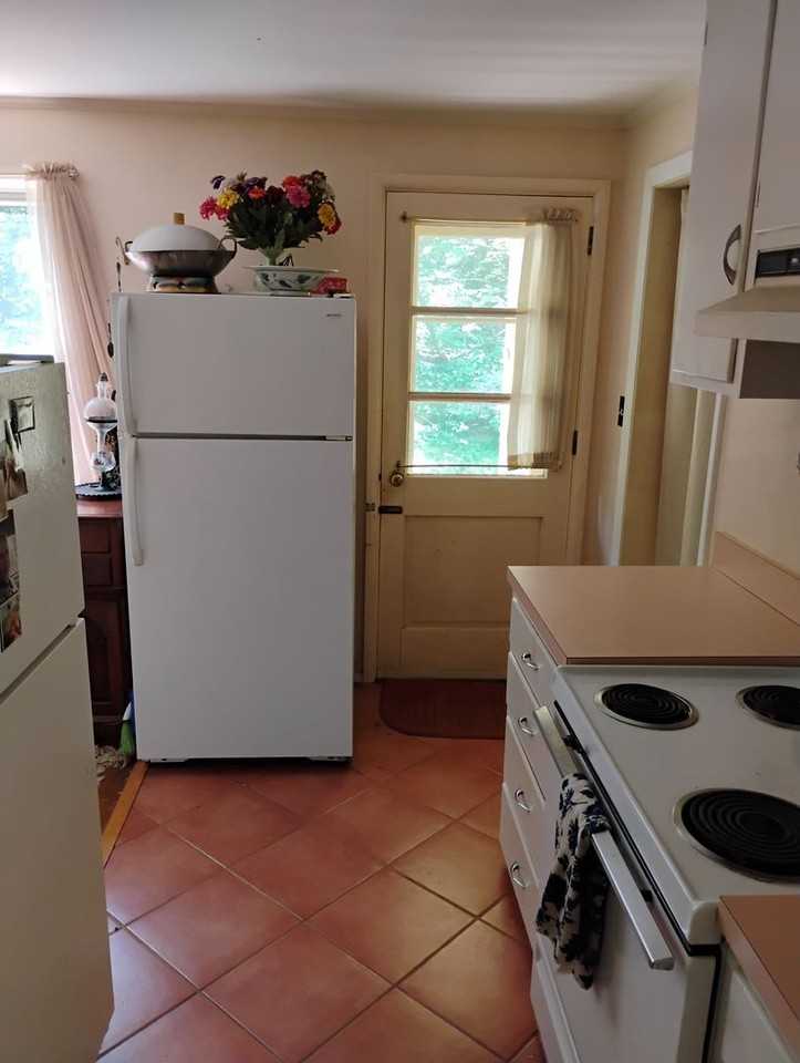 200 Garey Rd - Photo 3 of 45