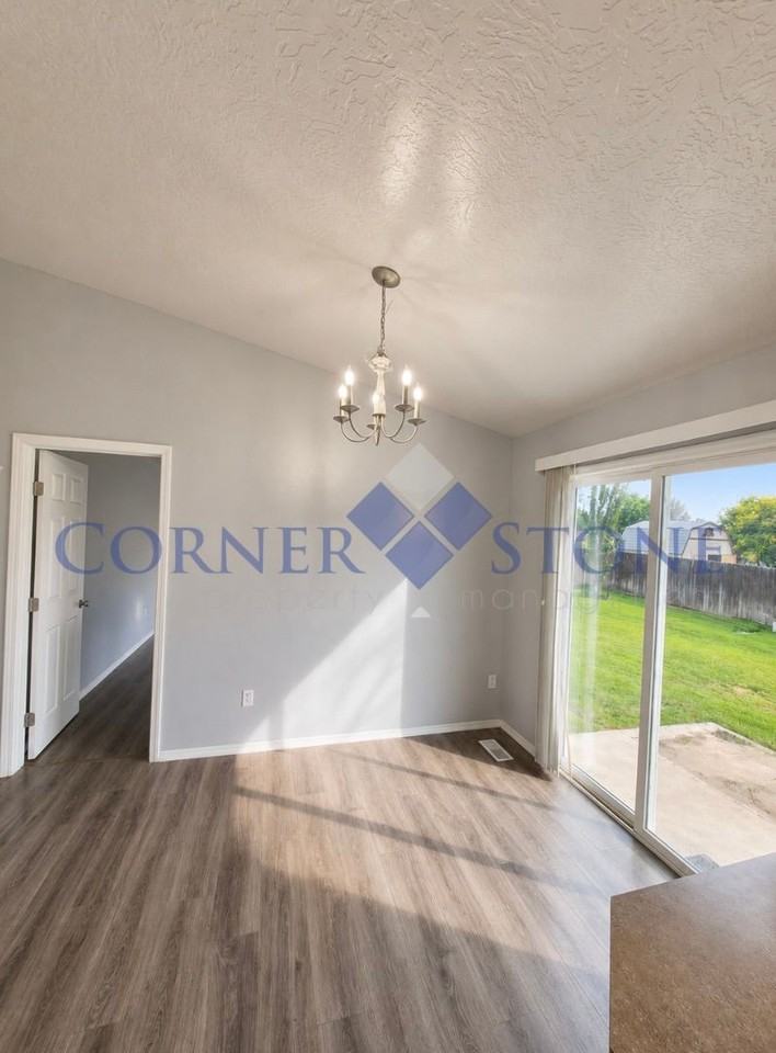 14190 Yucaipa St - Photo 4 of 17