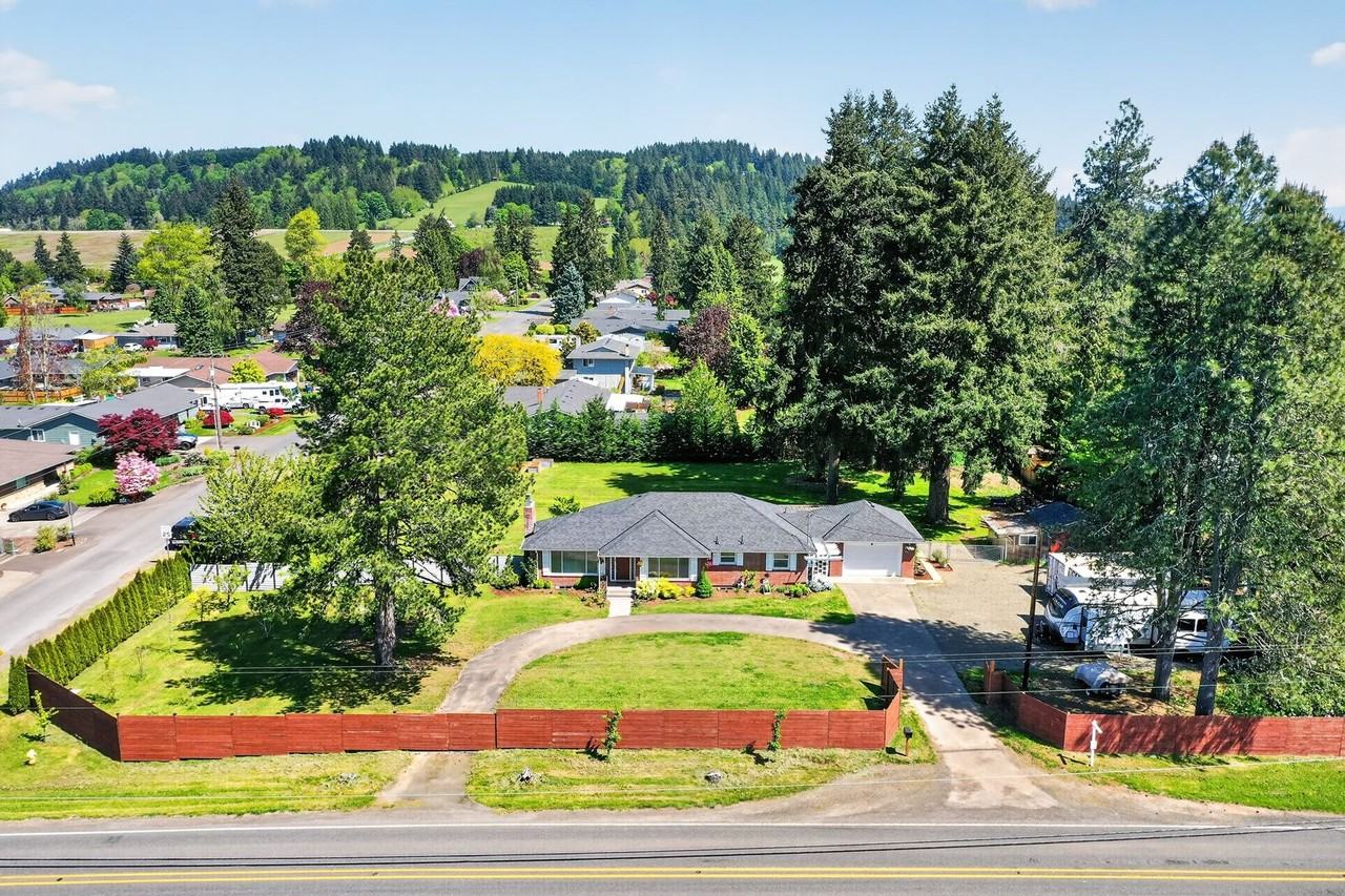12550 Se 242nd Ave - Photo 2 of 50