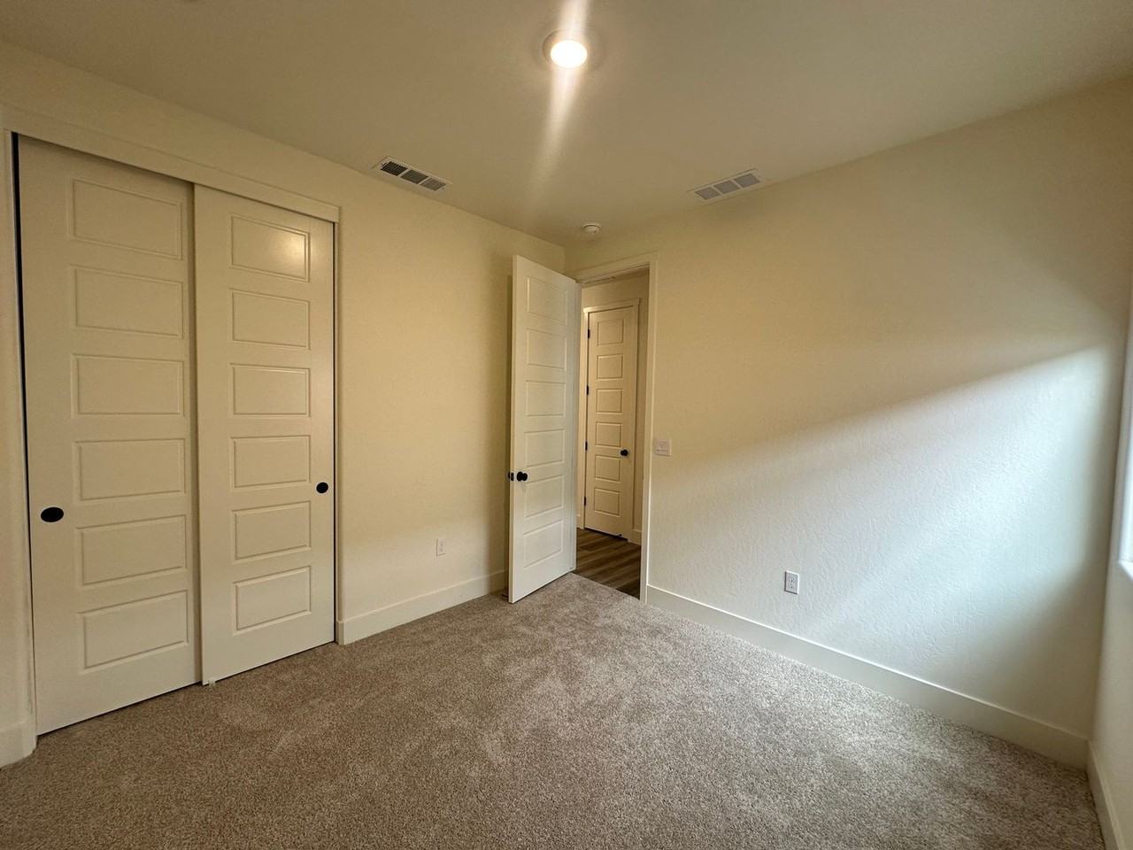 4035 W Sunnyview Ave - Photo 7 of 15
