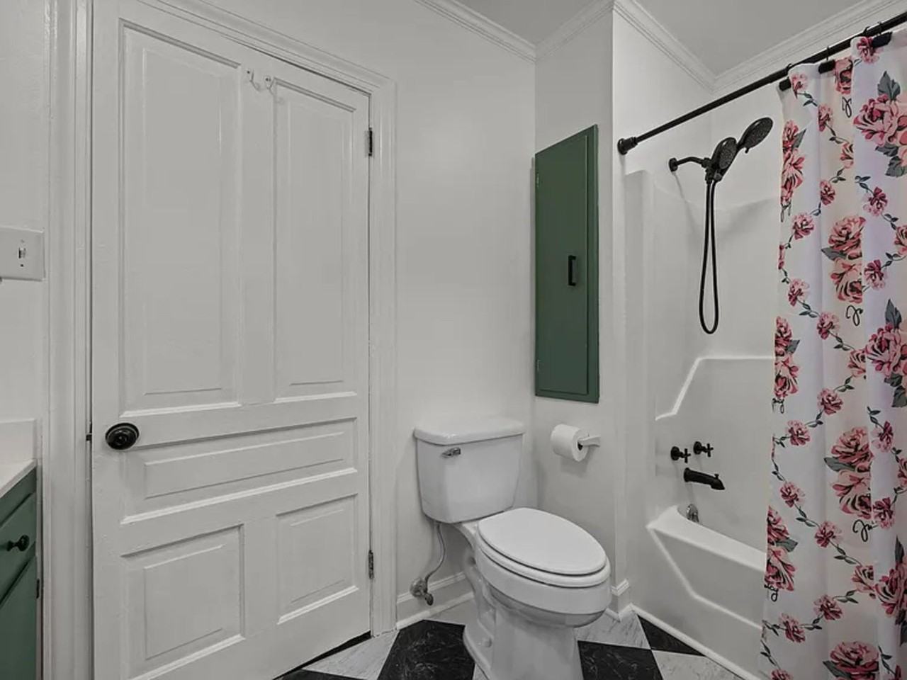 230 Chavasse Ave - Photo 5 of 22