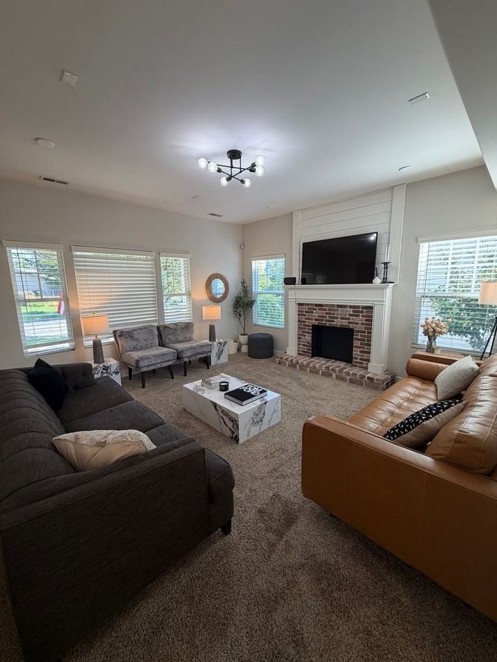 4481 W Iron Mountain Dr - Photo 5 of 50