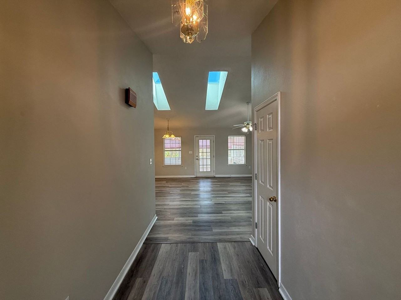 5061 Ring Rose Ct - Photo 4 of 31