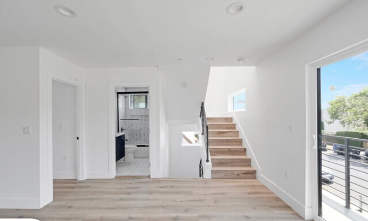 1146 N Sycamore Ave - Photo 7 of 29