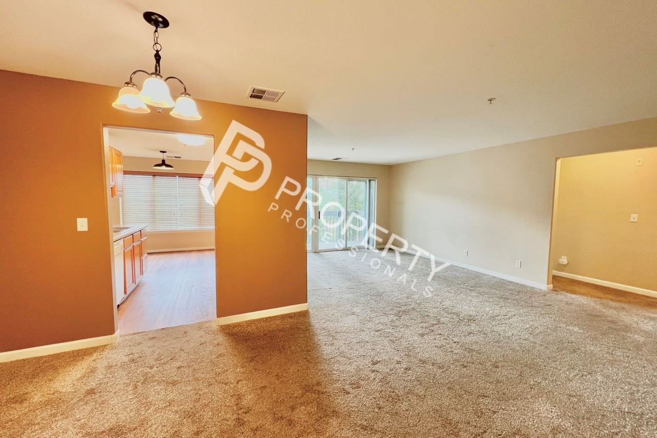 796 Castle Valley Blvd #E - Photo 3 of 16