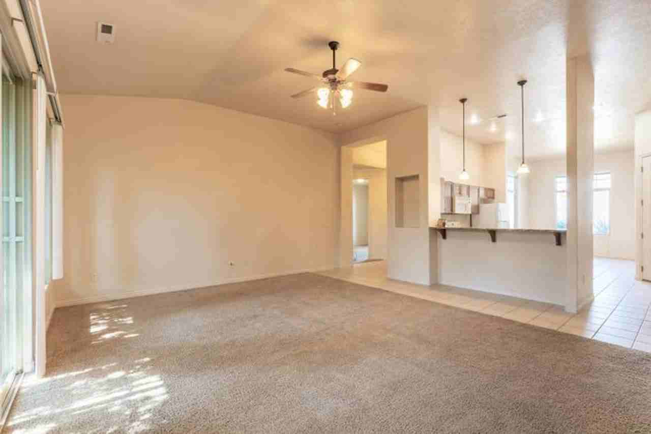253 S 260 W - Photo 3 of 43