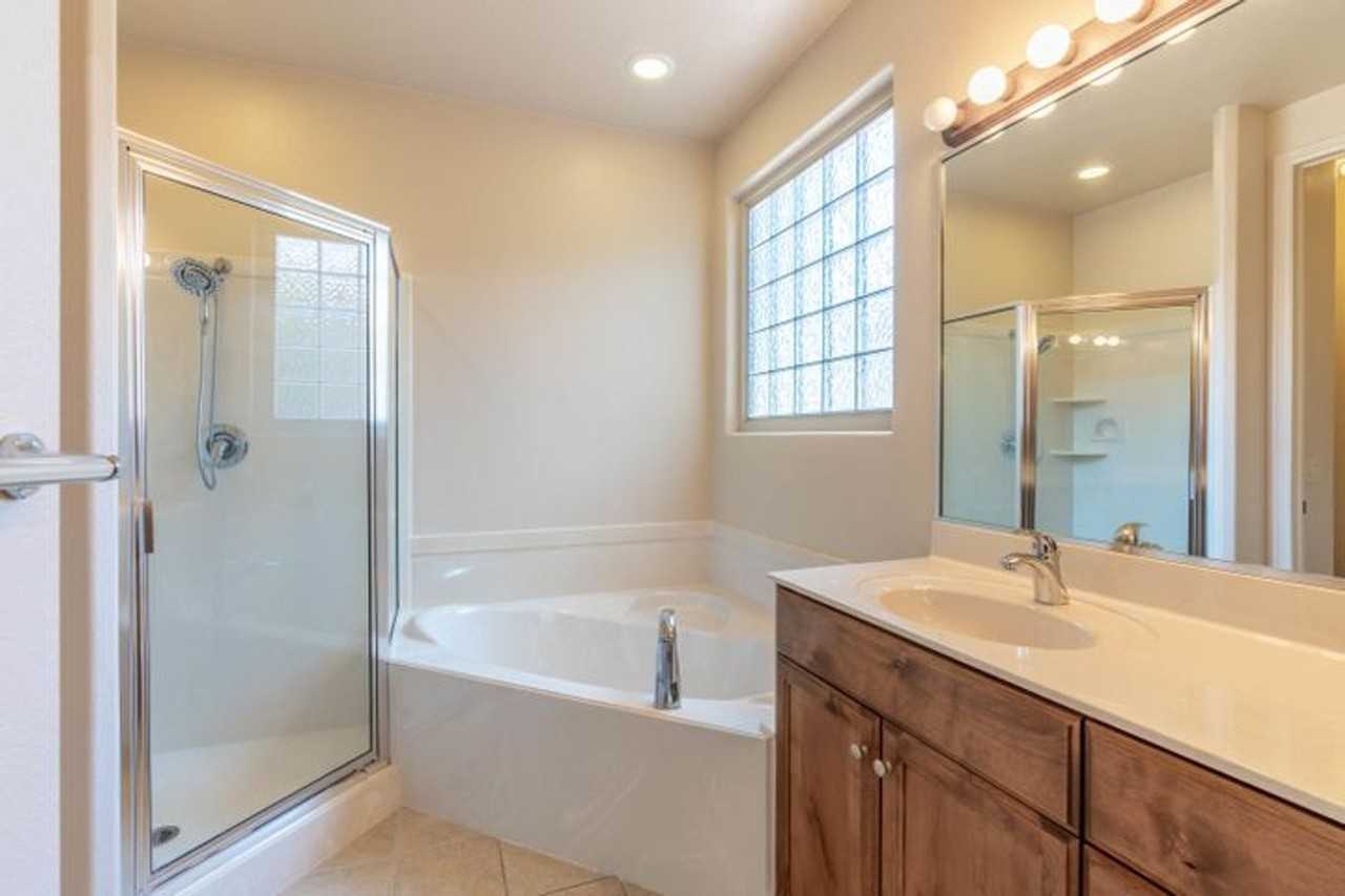 253 S 260 W - Photo 5 of 43