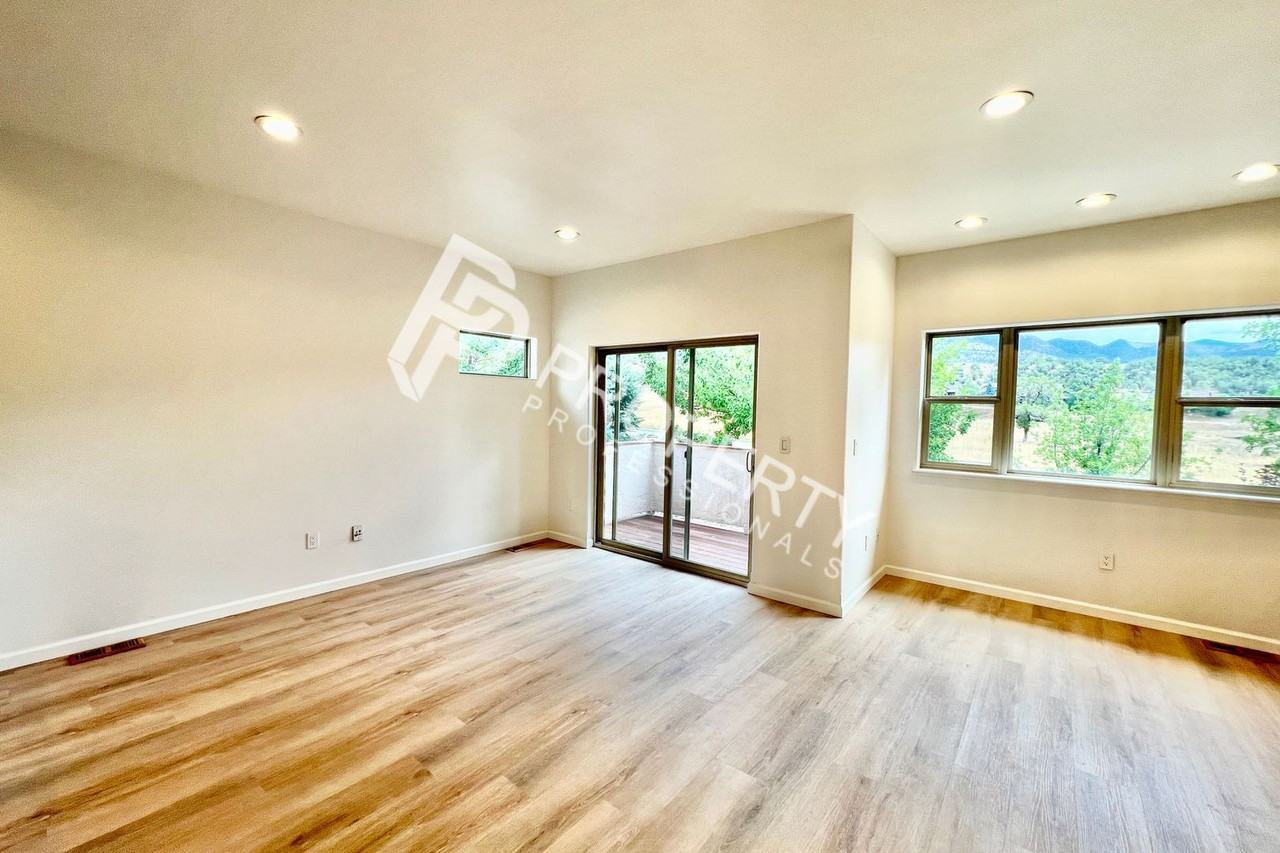 94 Castle Ridge Dr - Photo 4 of 18