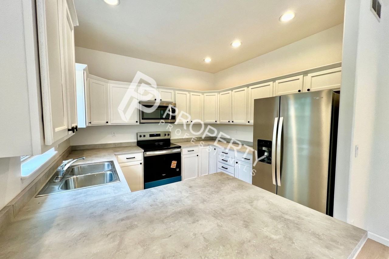 94 Castle Ridge Dr - Photo 7 of 18