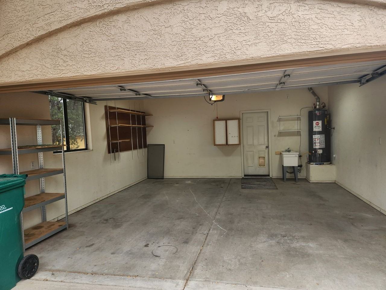 310 N Stagecoach Pass - Photo 2 of 21