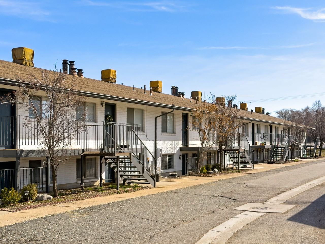Ancora Apartments - Photo 2 of 7