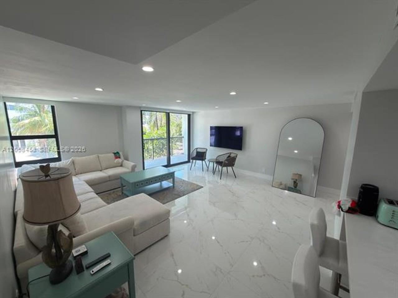 1800 Collins Ave #3H - Photo 2 of 35