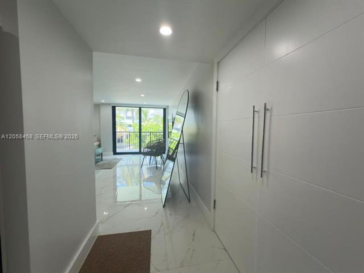 1800 Collins Ave #3H - Photo 3 of 35