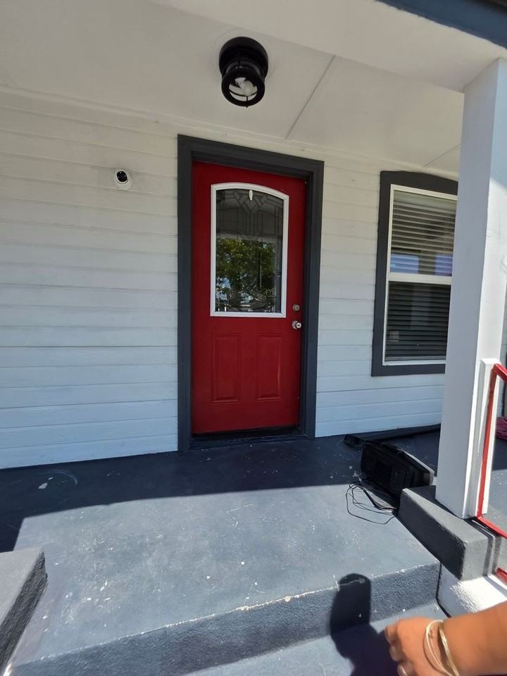 2677 Carleton Ave - Photo 2 of 23