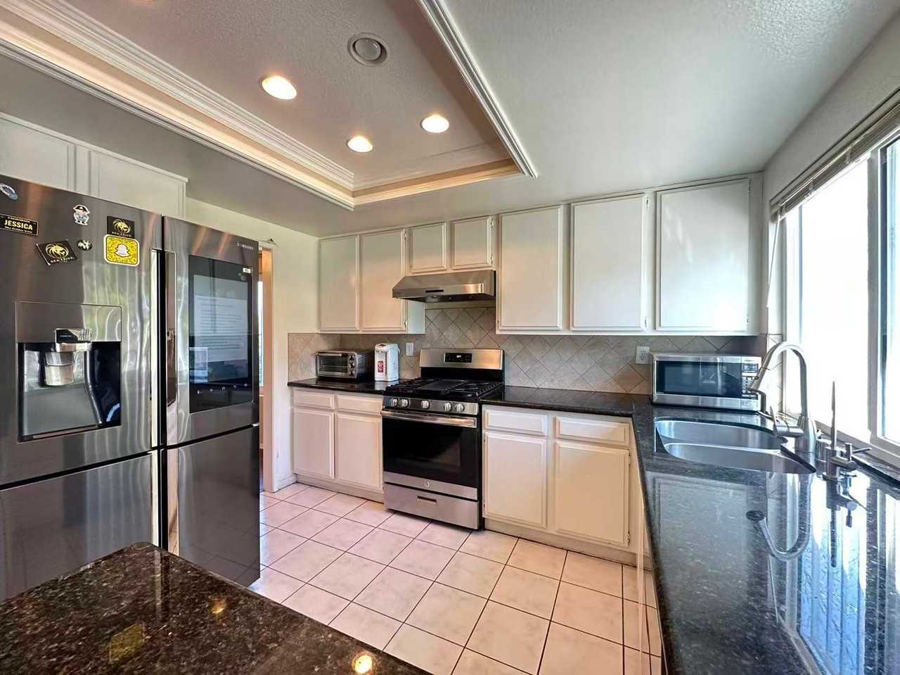 19659 Castlebar Dr - Photo 4 of 17
