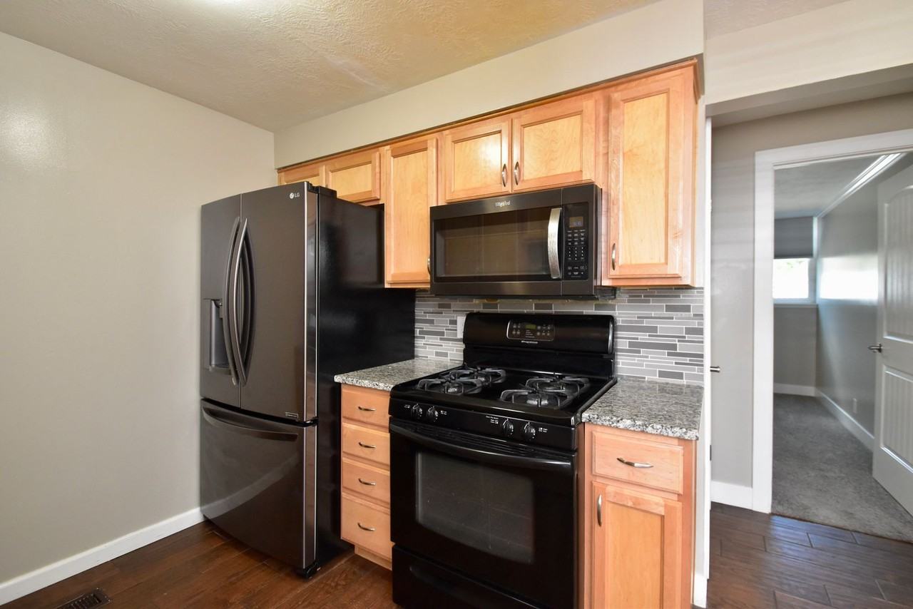 127 E 1100 N #3 - Photo 2 of 15