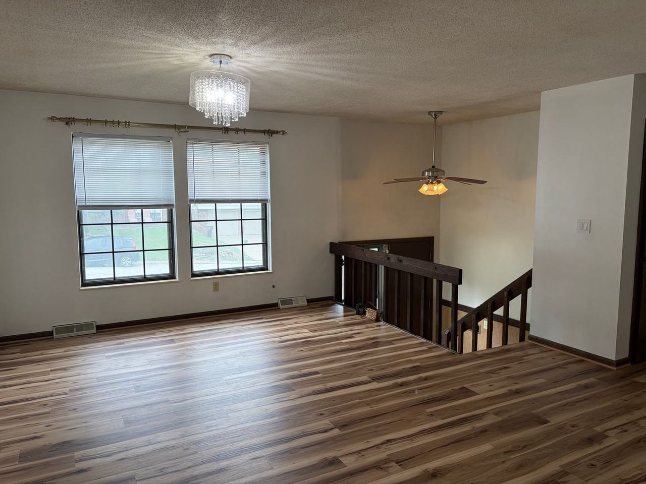 8923 N Walnut St - Photo 4 of 19