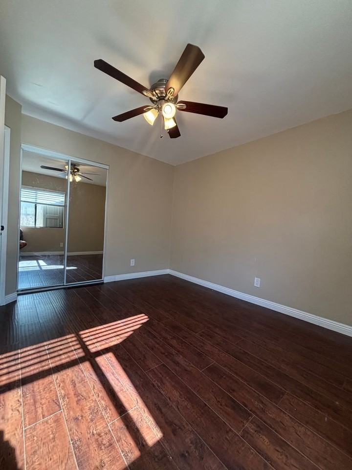 4455 Bermuda Dunes Pl - Photo 3 of 6