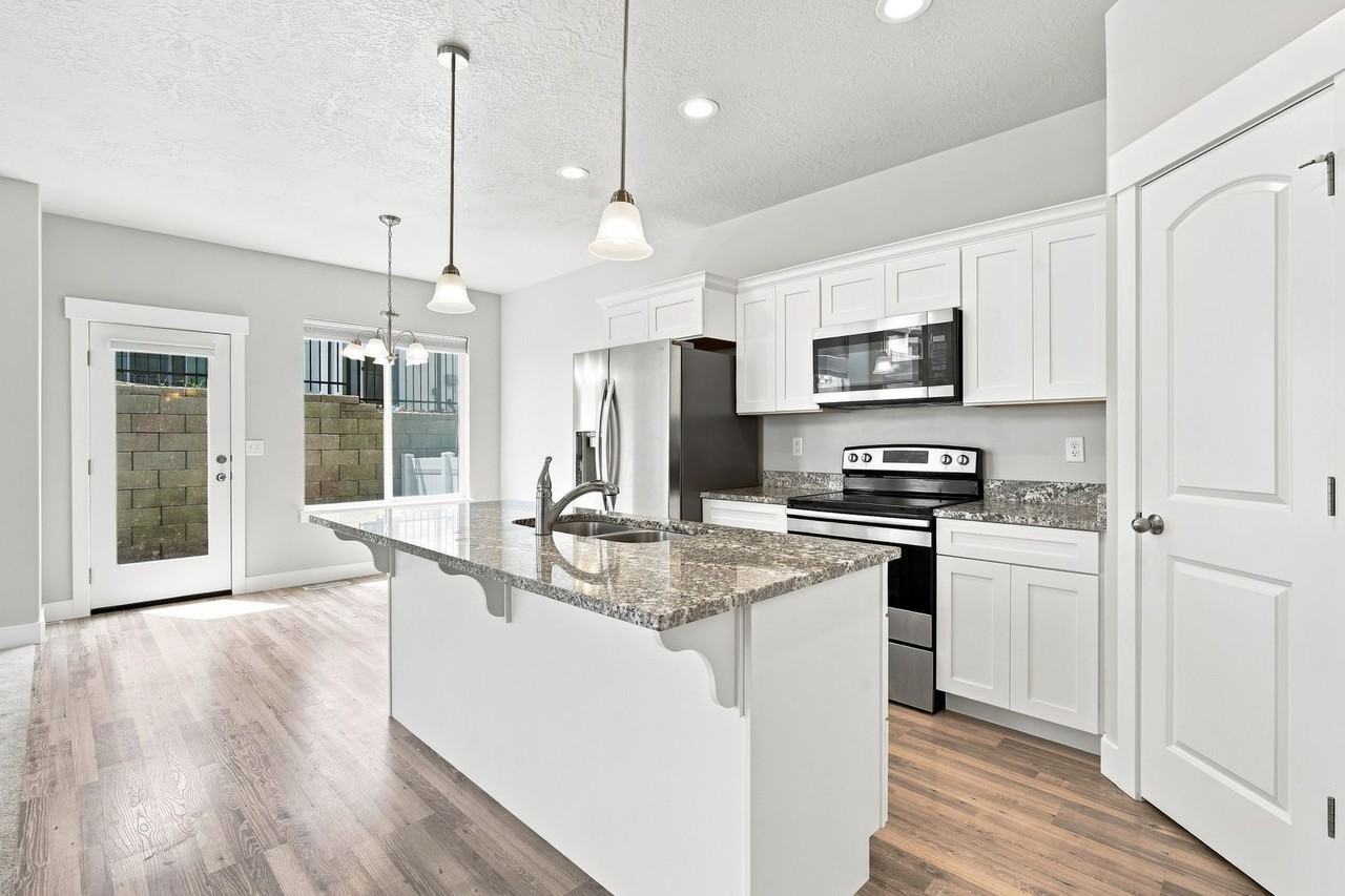 16348 S Truss Dr - Photo 6 of 27