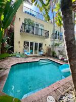 featured image of 808 N Victoria Park Rd