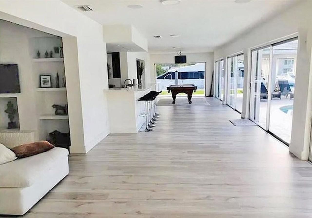1919 Sunrise Key Blvd - Photo 2 of 13