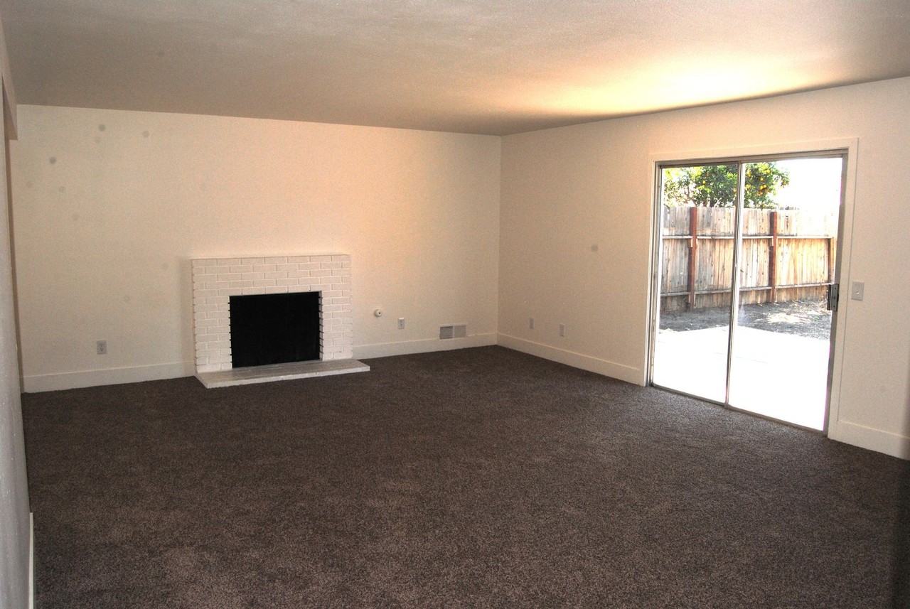2401 Bernice Ct - Photo 4 of 16
