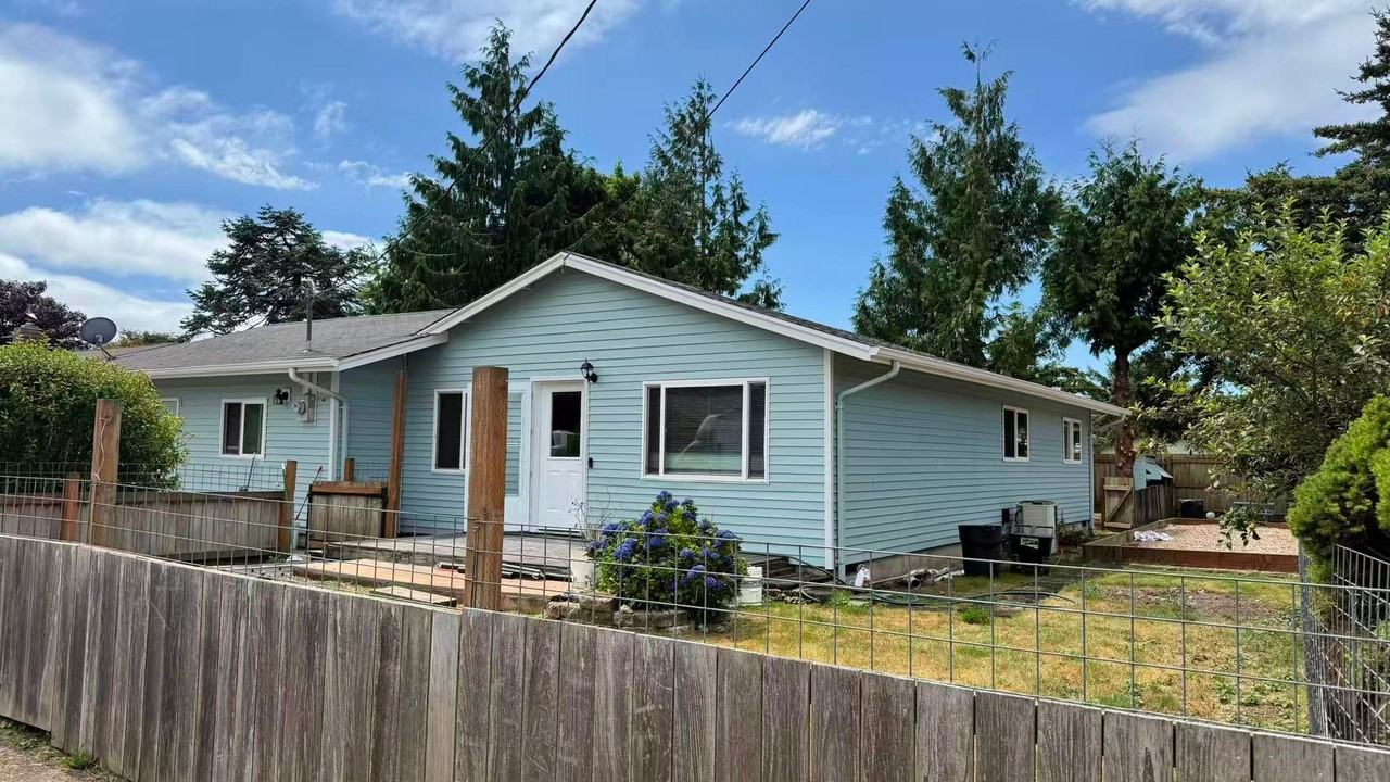 602 Ash Ave - Photo 3 of 22