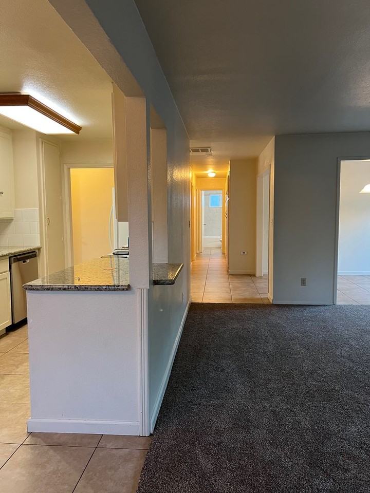 2409 Riedel Way - Photo 6 of 17