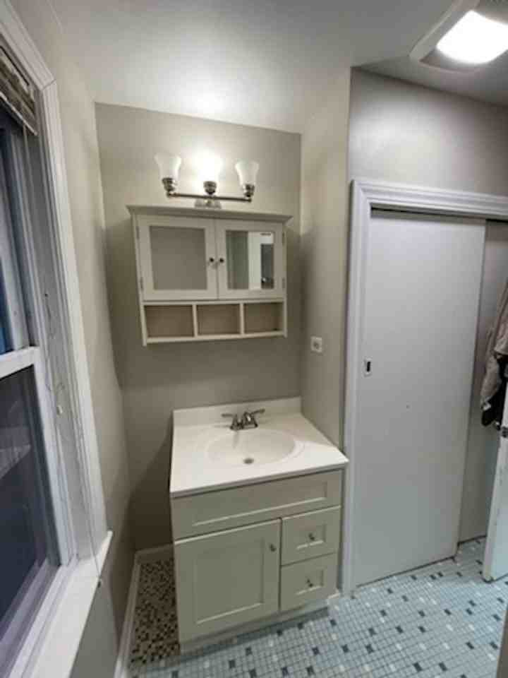 77 Bigelow St - Photo 7 of 7