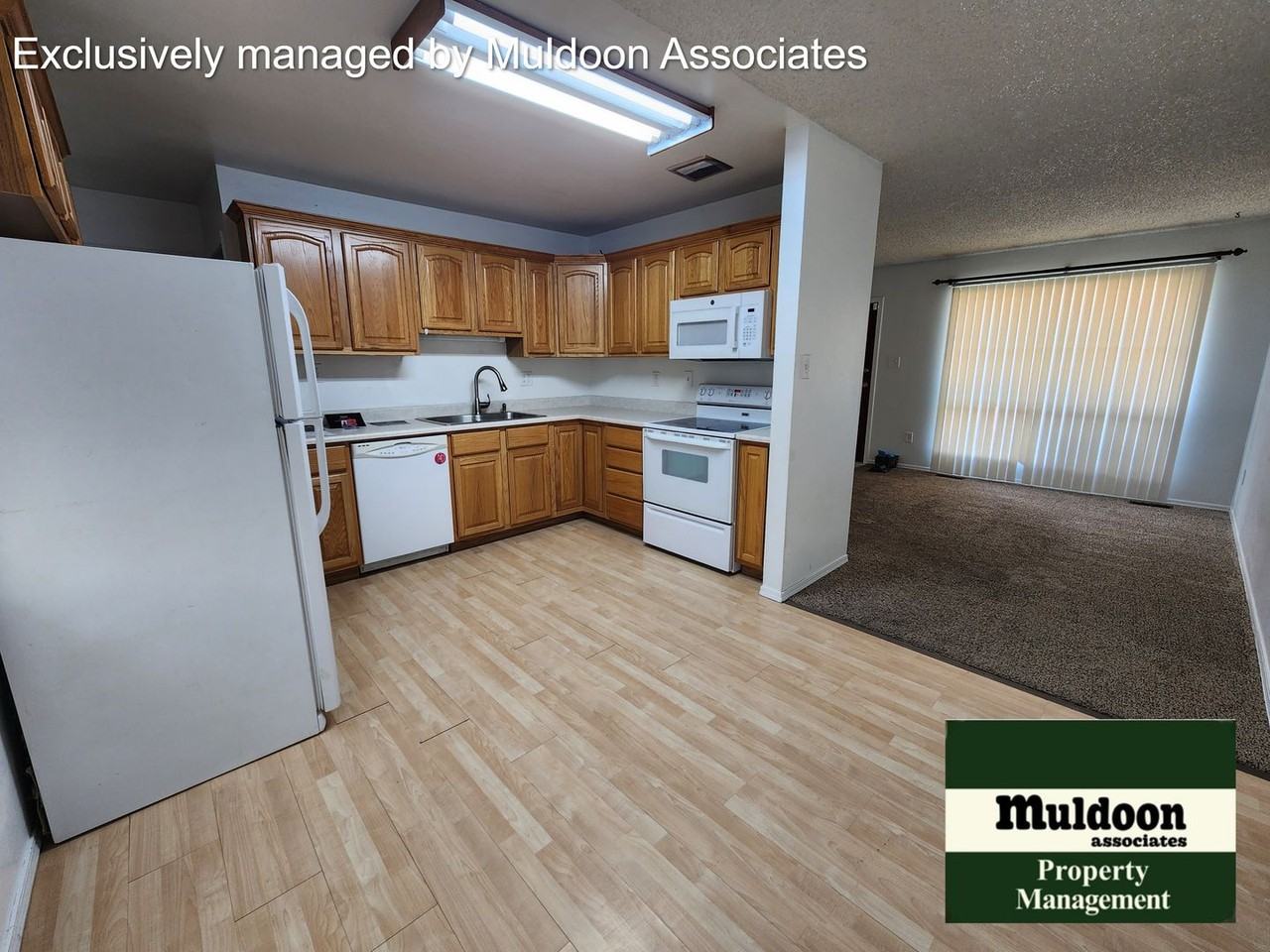 37 Massari Rd - Photo 4 of 12
