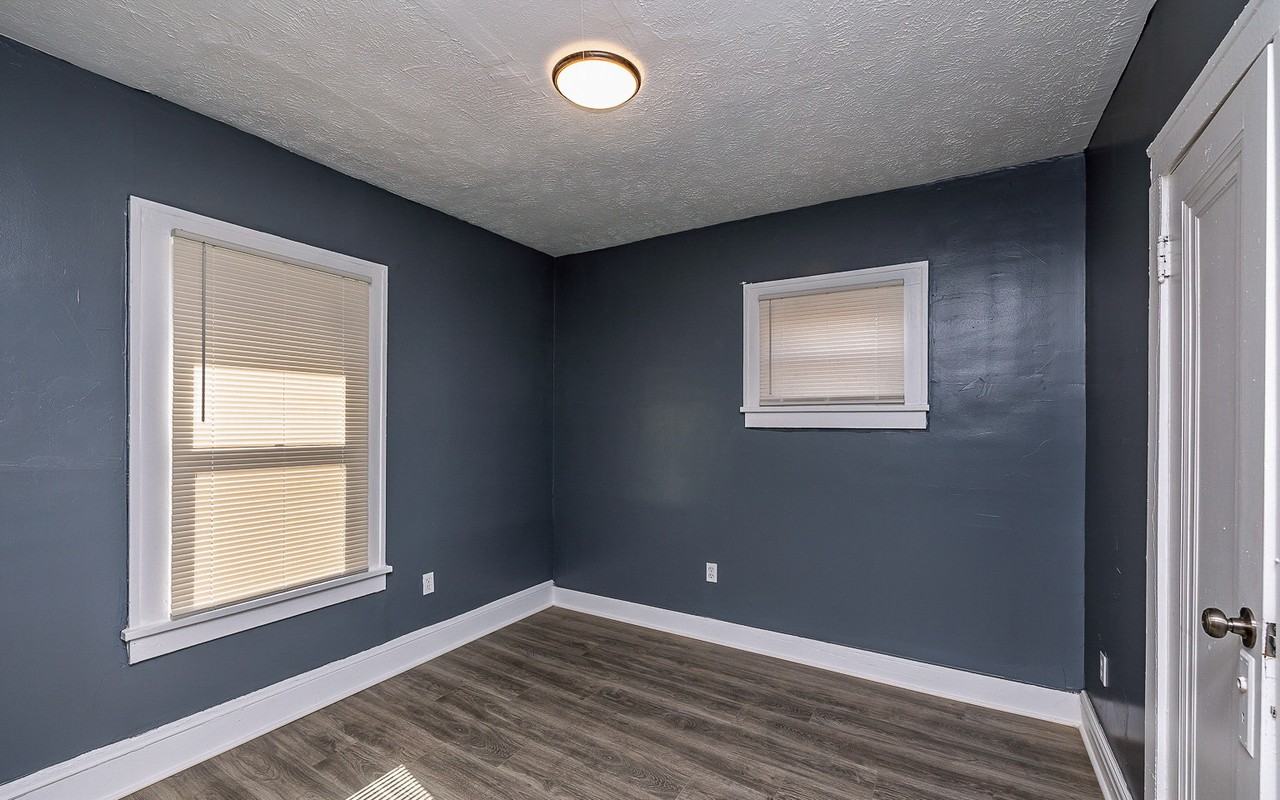 3924 East 123rd Street, Unit Unit B (Upstairs) - Photo 4 of 20