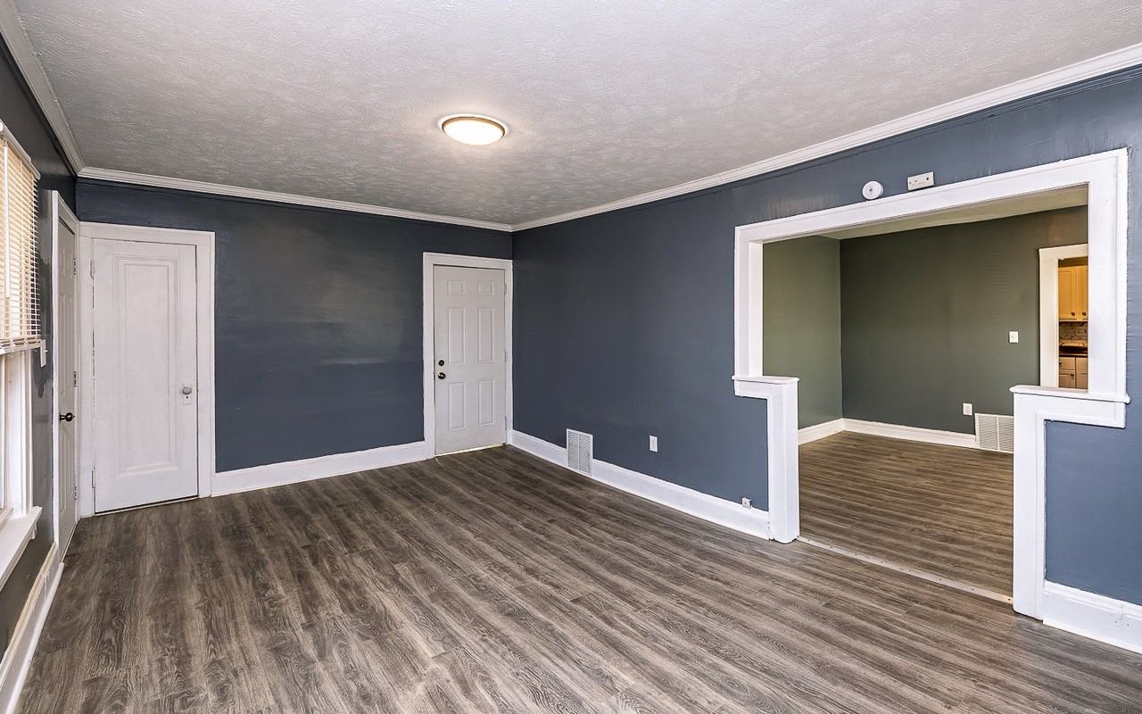 3924 East 123rd Street, Unit Unit B (Upstairs) - Photo 6 of 20
