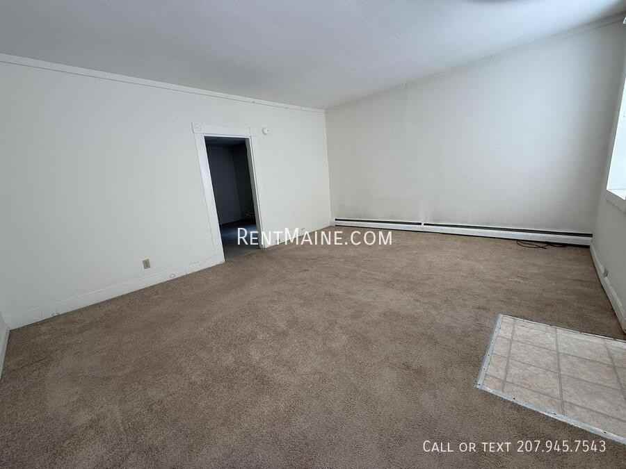 8 Commercial St #1 - Photo 4 of 7
