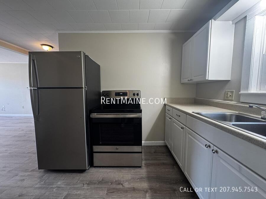 114 Riverside Dr #2 - Photo 2 of 10