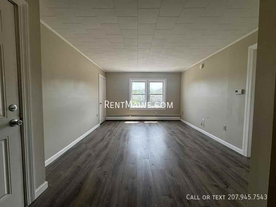 114 Riverside Dr #2 - Photo 4 of 10